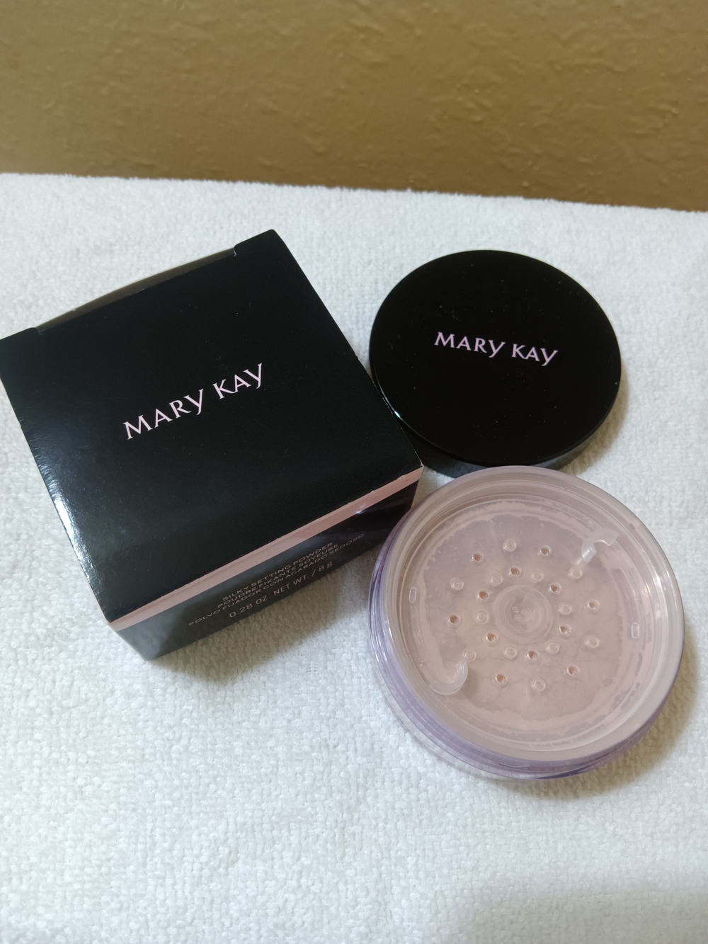 Mary Kay Silky Setting Powder  Deep Ivory For All Skin Types